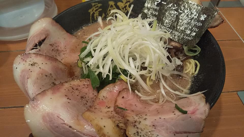 絶対におすすめ！！！最高に旨かった豚骨ラーメン!!