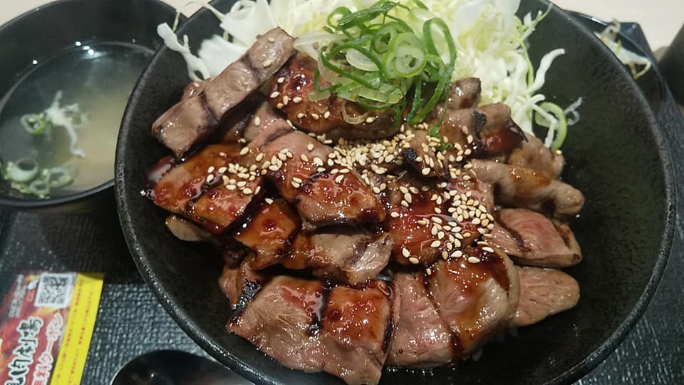 高槻肉劇場で、数量限定メニューをいただく